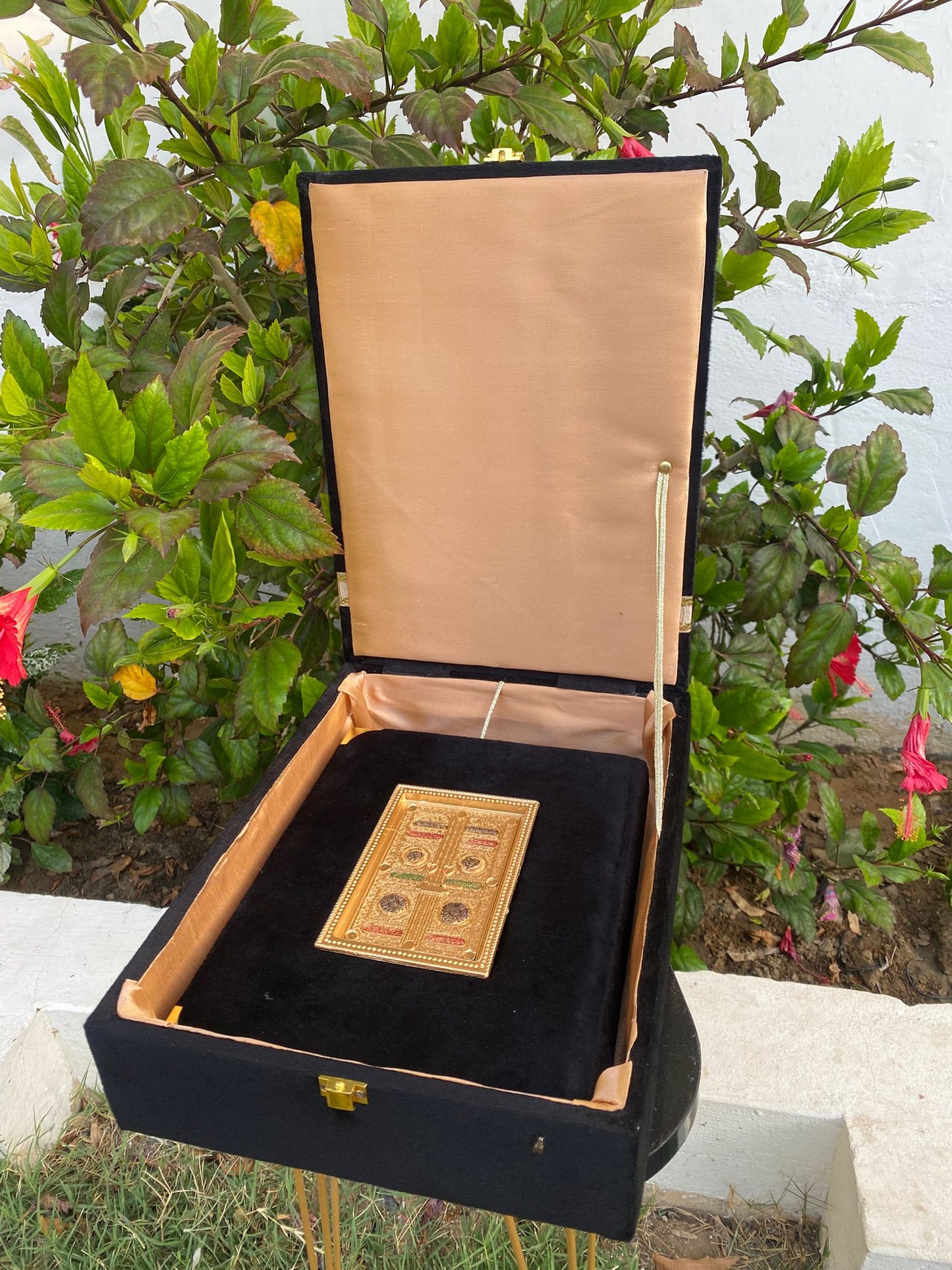 Kaaba Gate Quran Box Set – Luxury Islamic Gift for Ramzan