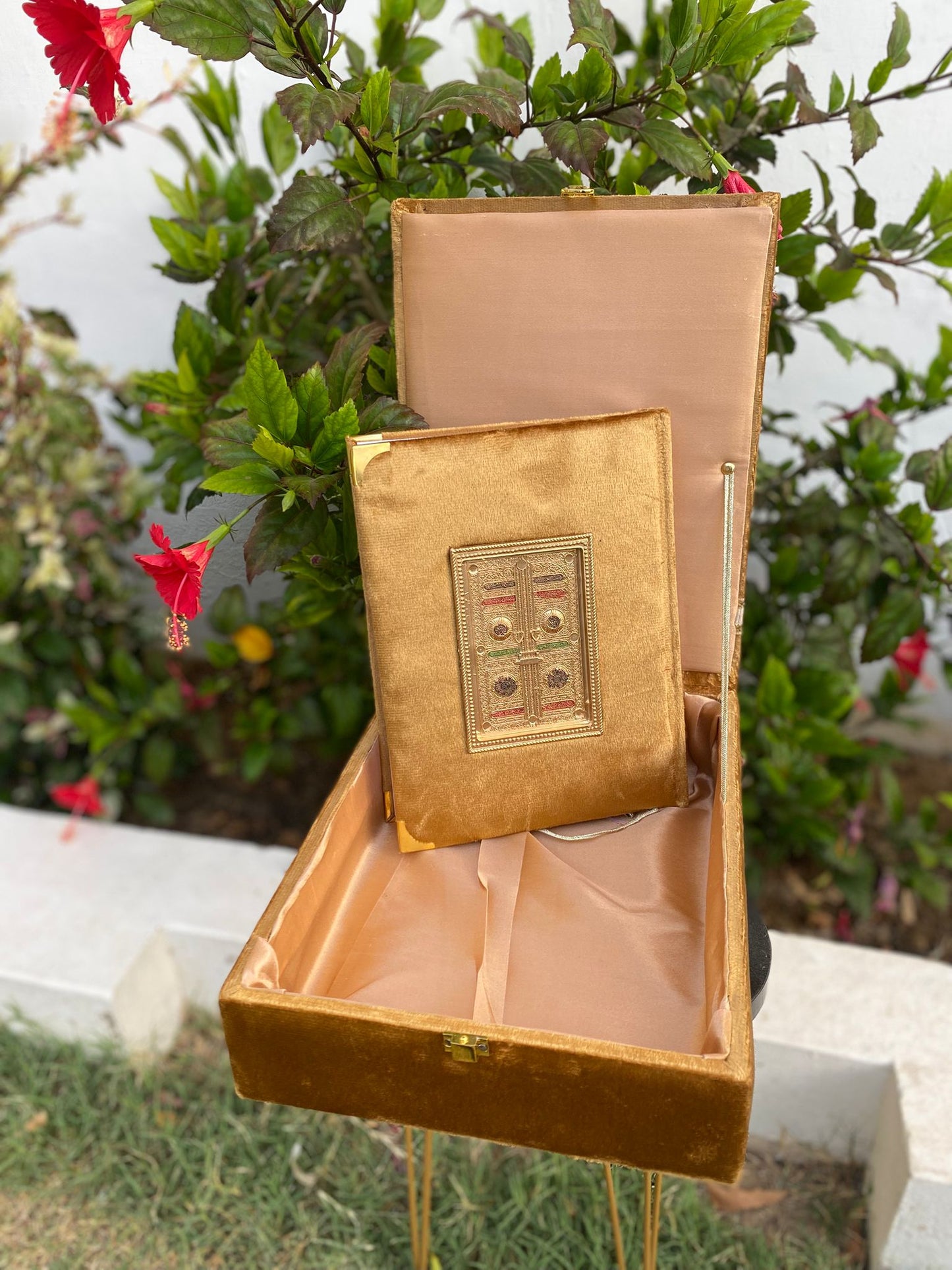 Kaaba Gate Quran Box Set – Luxury Islamic Gift for Ramzan