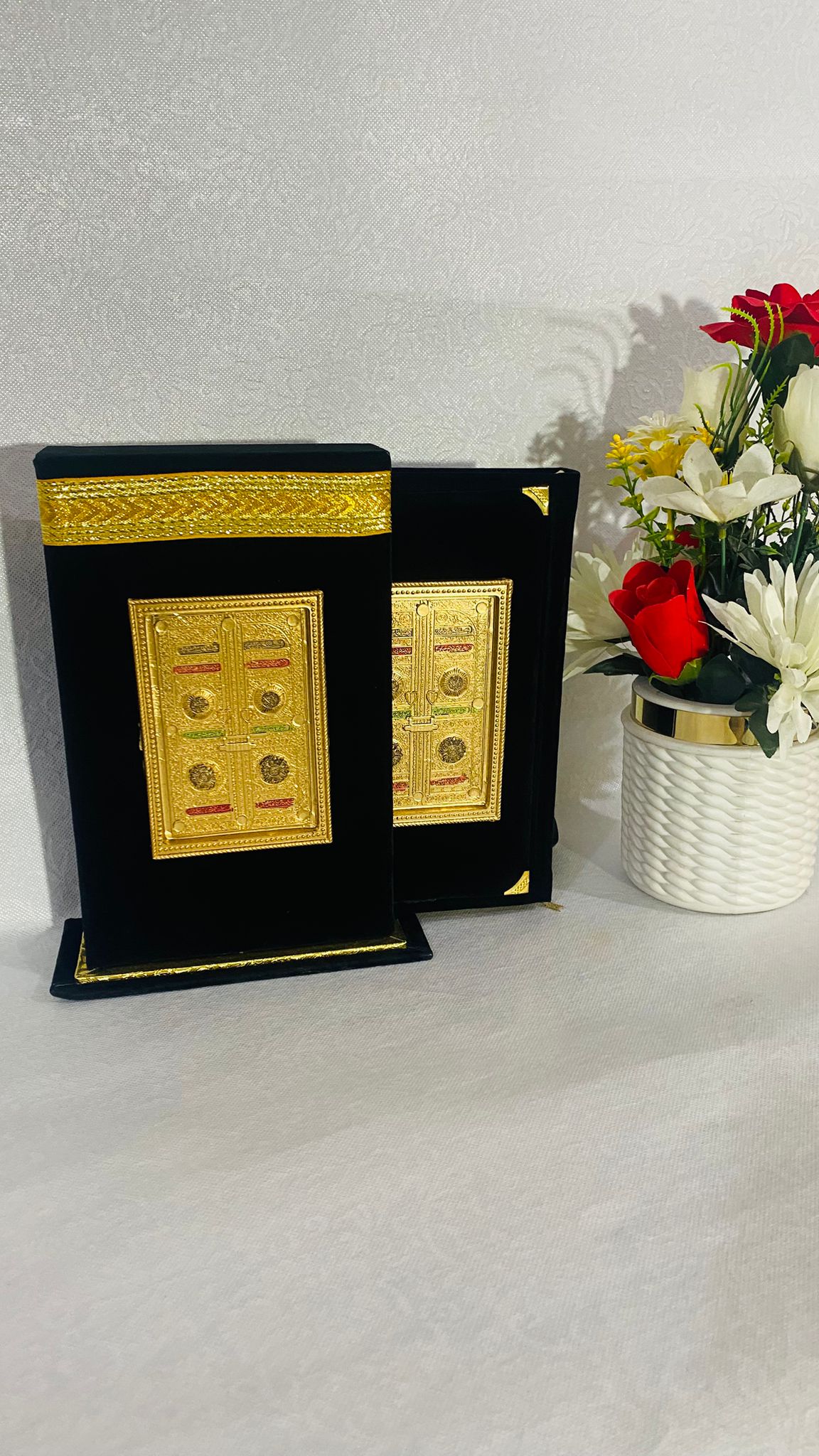 Kaaba Gate Standing Quran Box Set – Luxury Velvet Cover with Golden Door Design